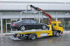 Помощь эвакуатора сломанным автомобилям