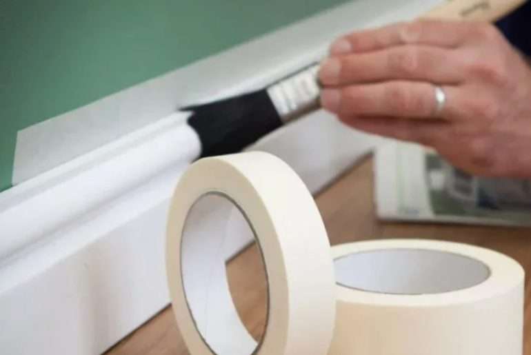 Как выбрать малярный скотч для покраски стен: что важно знать