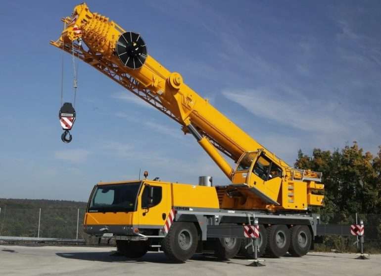 Секреты выгодной аренды автокрана для частных и корпоративных нужд