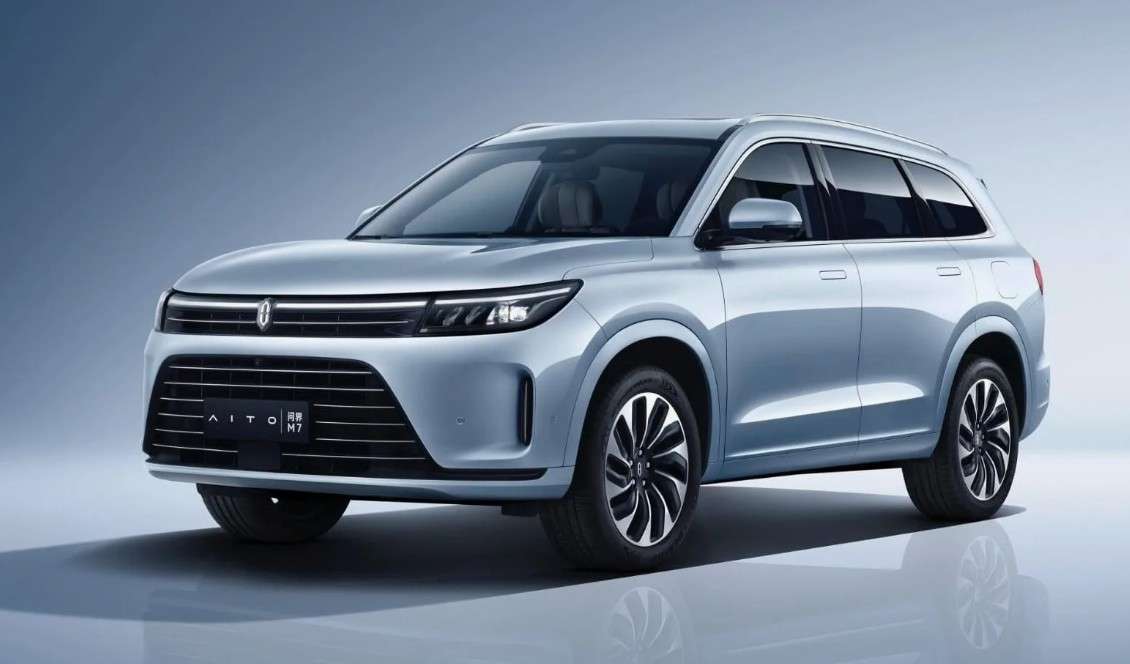 SERES AITO M7 в деталях: дизайн, удобство и экономичность