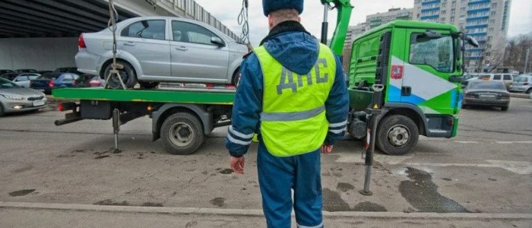 Парковка и эвакуаторы: где водителям теперь особенно важно быть внимательнее